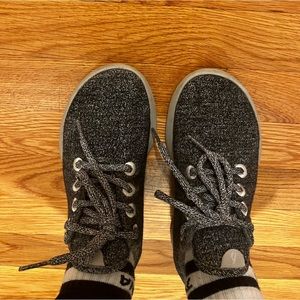 Women’s ALLBIRDS Wool Runners. Women’s 6. Grey.